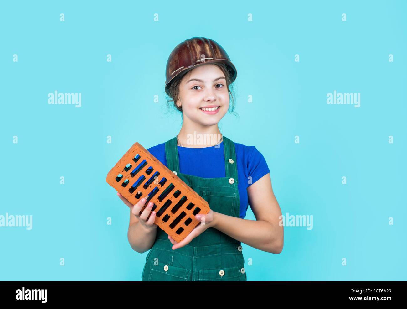 Child labour construction hi-res stock photography and images - Alamy