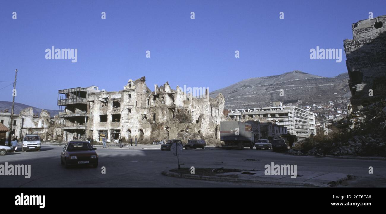 10th December 1995 During the war in Bosnia: destroyed buildings at the junction of Mostarskog bataljona and Adema Buca in Mostar. Stock Photo