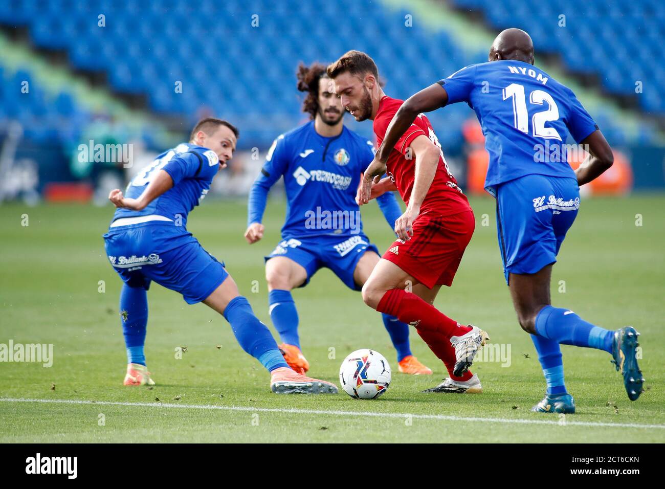 Футбол наварра. Осасуна алавес прогноз матча сегодня. Спорт во франции. Осасуна форма. Осасуна абде.