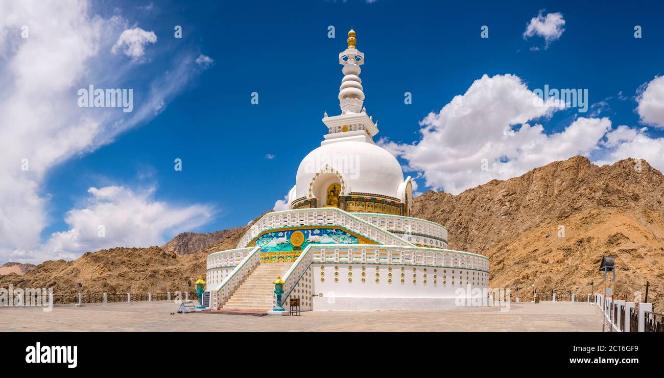 Shanti Stupa in Leh, Ladakh, Jammu und Kaschmir, Indien, Asien Stock Photo