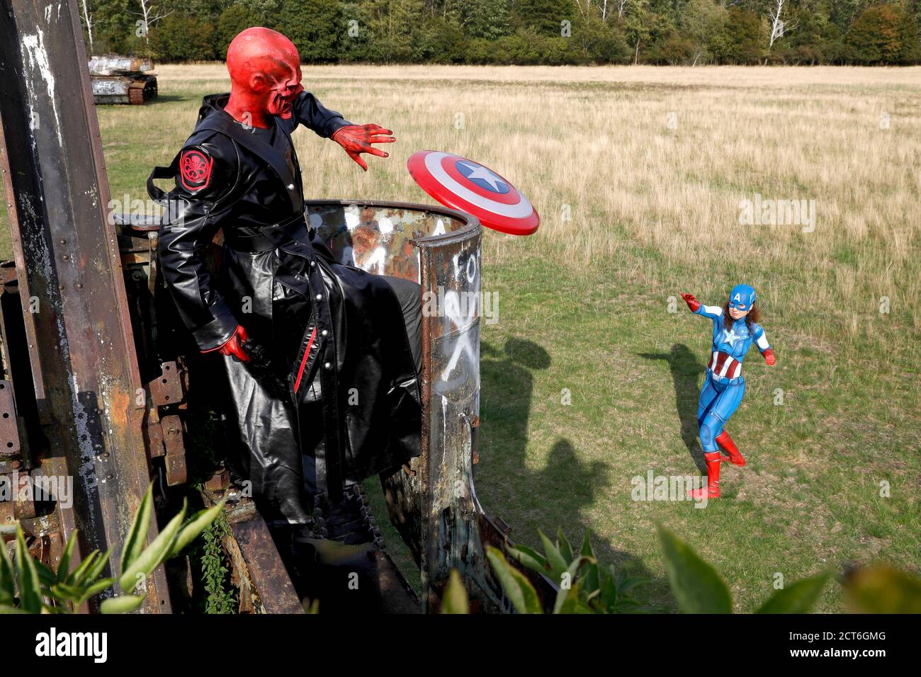 GEEK ART - Bodypainting and Transformaking: Captain America vs. Red Skull photoshooting with Lena Kiel and Patrick Kiel on a military training area in Langenhagen on September 20, 2020 - A project by the photographer Tschiponnique Skupin and the bodypainter Enrico Lein Stock Photo