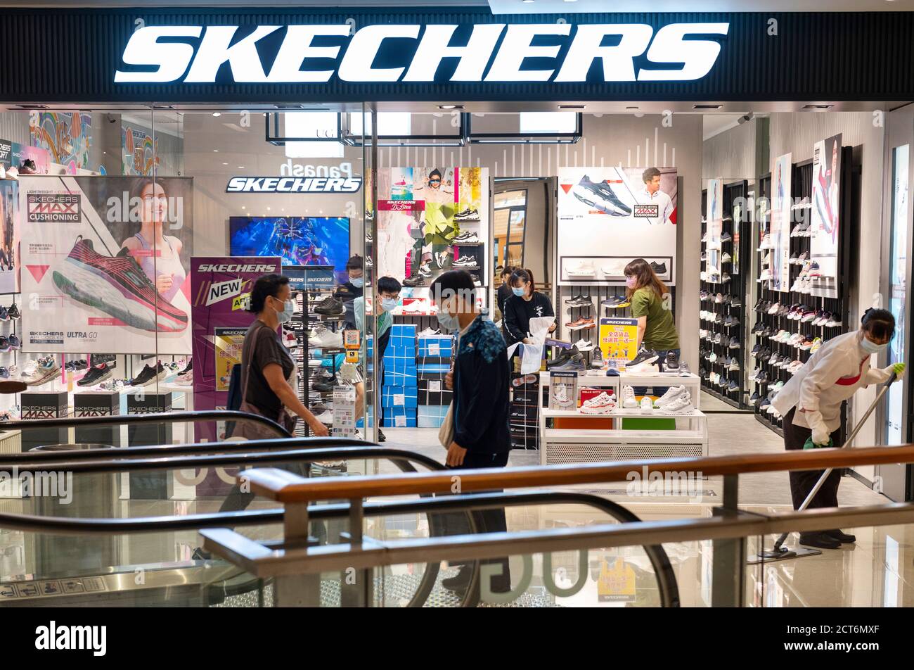 Skechers store hi-res stock photography and images - Page 2 - Alamy