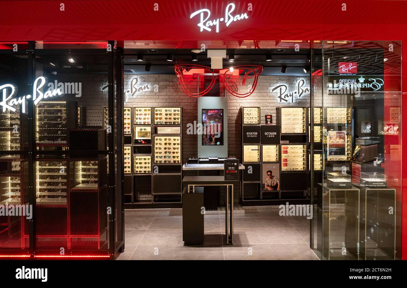 Ray ban store hi-res stock photography and images - Alamy