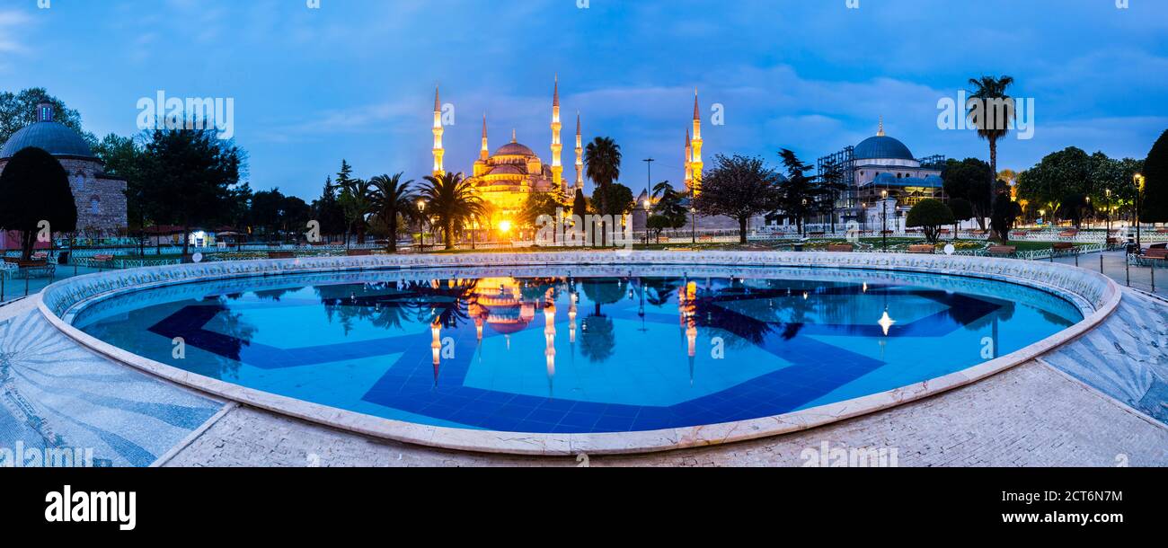 Blue Mosque (Sultan Ahmed Mosque) reflection at night seen from ...
