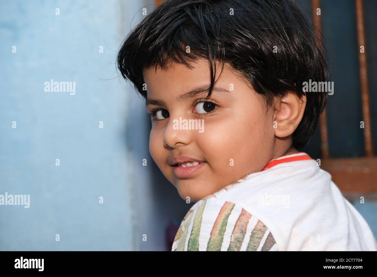 Indian girl smiling face happiness hi-res stock photography and images ...