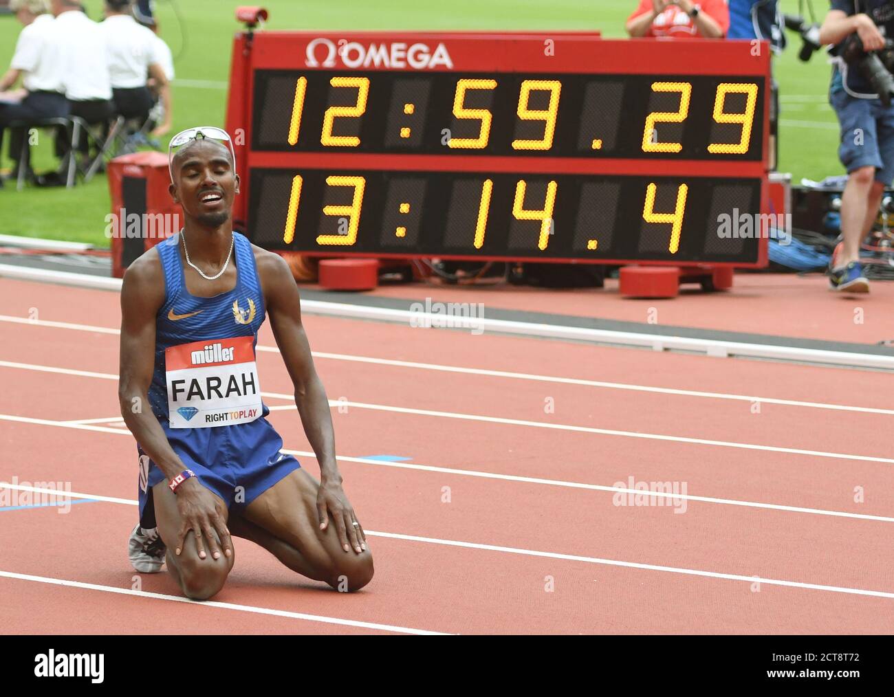 MO FARAH WINS THE 5000m IN THE WORLD’S BEST TIME THIS YEAR OF 12m 59.29 ...