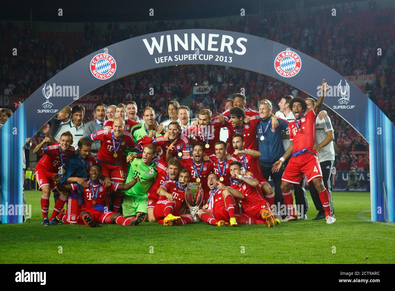 Budapest. 24th Sep, 2020. Preview of the UEFA Super Cup Final FC Bayern Munich-FC Sevilla on September 24th, 2020 in Budapest. Archive photo: Siegerbild with Supercup - winner FC Bayern. Soccer, FC Bayern Munich - Chelsea FC 5: 4 iE, UEFA Supercup Final, Season 2013/2014, on 08/30/2013 in Prague/EDENARENA/Czech Republic. Â | usage worldwide Credit: dpa/Alamy Live News Stock Photo