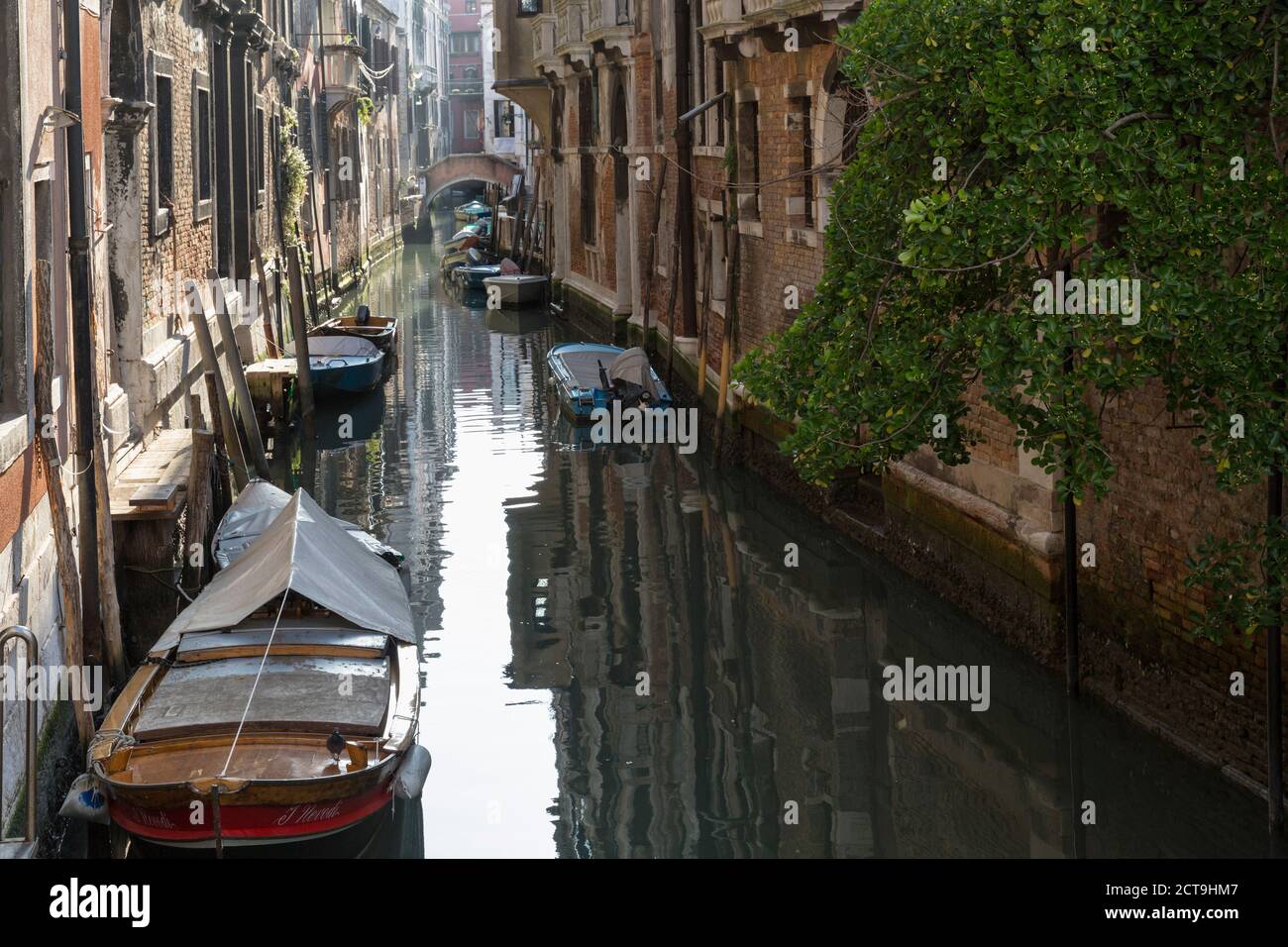 Venice boats hi-res stock photography and images - Alamy