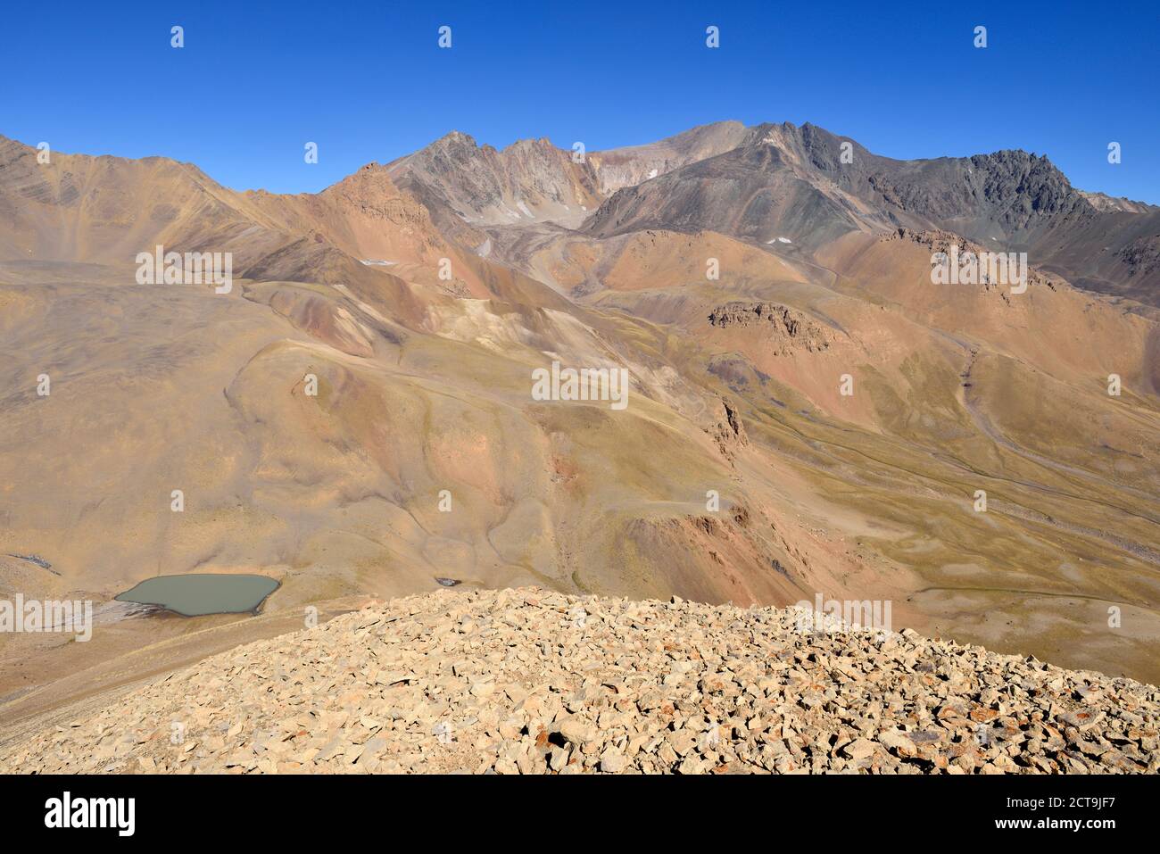 Iran, Mazandaran, Hezar Som plateau, Takht-e Suleyman Massif, Alborz Mountains, view from Lashgarak towards Alam Kuh Stock Photo