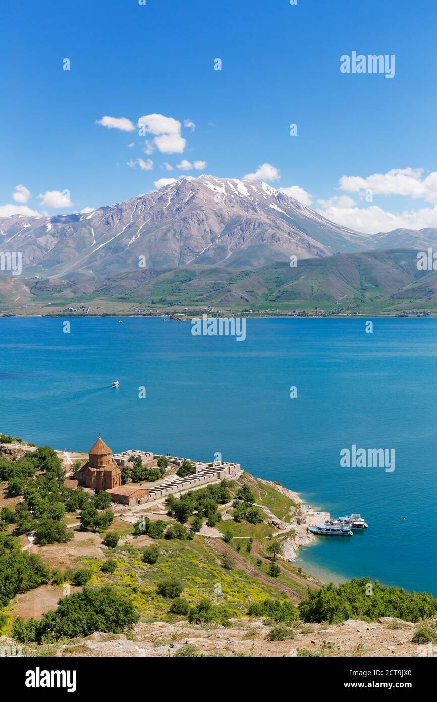 Turkey, Akdamar Island, Armenian Church of the Holy Cross at Lake Van Stock Photo