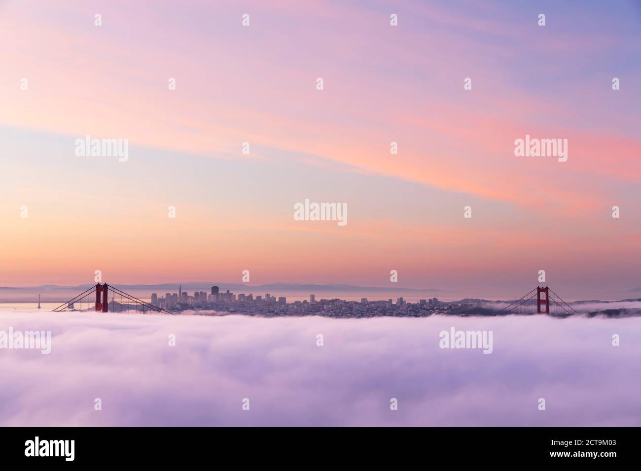 USA, California, San Francisco, skyline and Golden Gate Bridge in fog seen from Hawk Hill Stock Photo