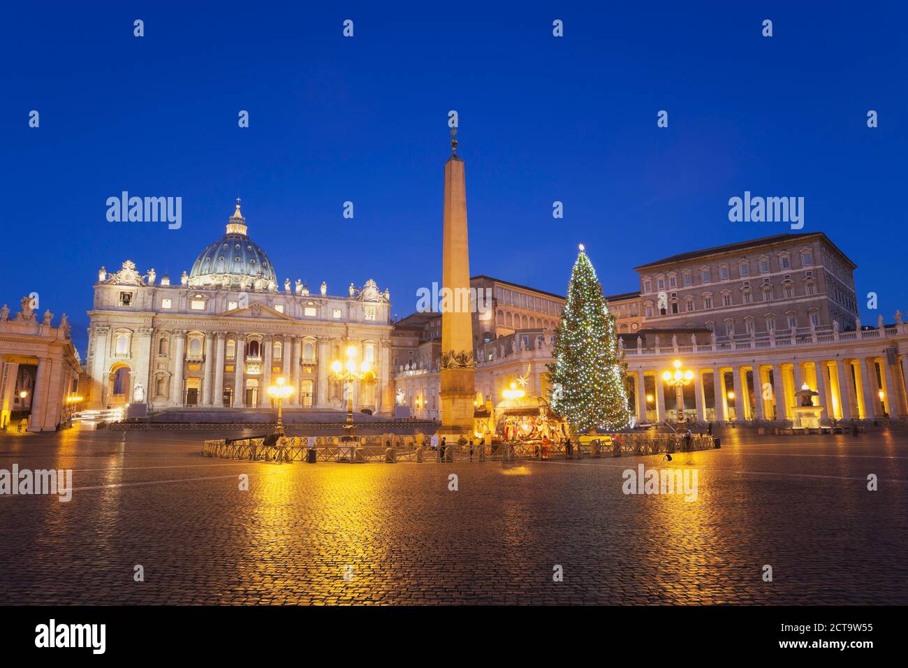 Italy, Vatican, Rome, Piazza San Pietro, St. Peter's Basilica and Christmas tree in the morning Stock Photo