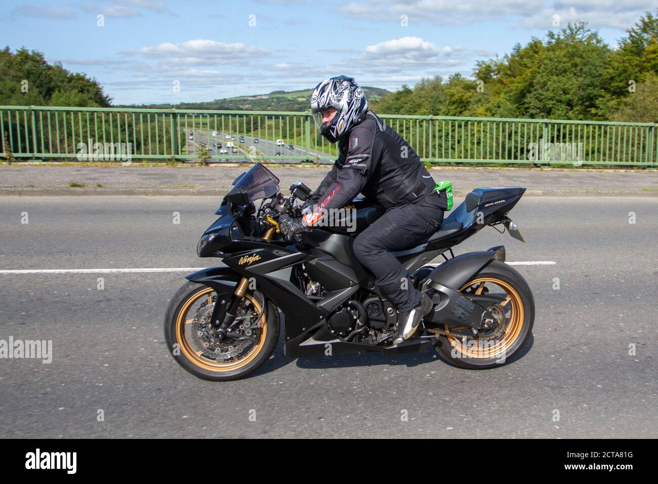 black kawasaki motorcycles