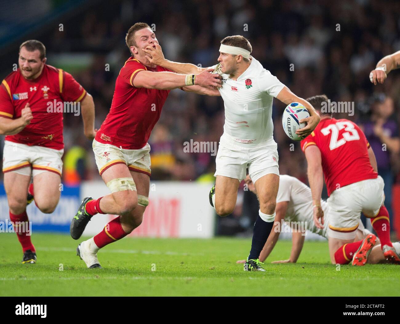 RICHARD WIGGLESWEORTH HANDS OFF DAN LYDIATE England v Wales Rugby World