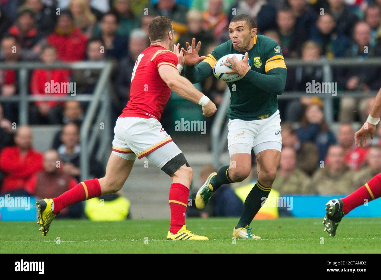 BRYAN HABANA IS CLOSED DOWN QUICKLY BY GARETH DAVIES Wales v South Africa Quarter Final RWC 2015  PICTURE : MARK PAIN / ALAMY Stock Photo