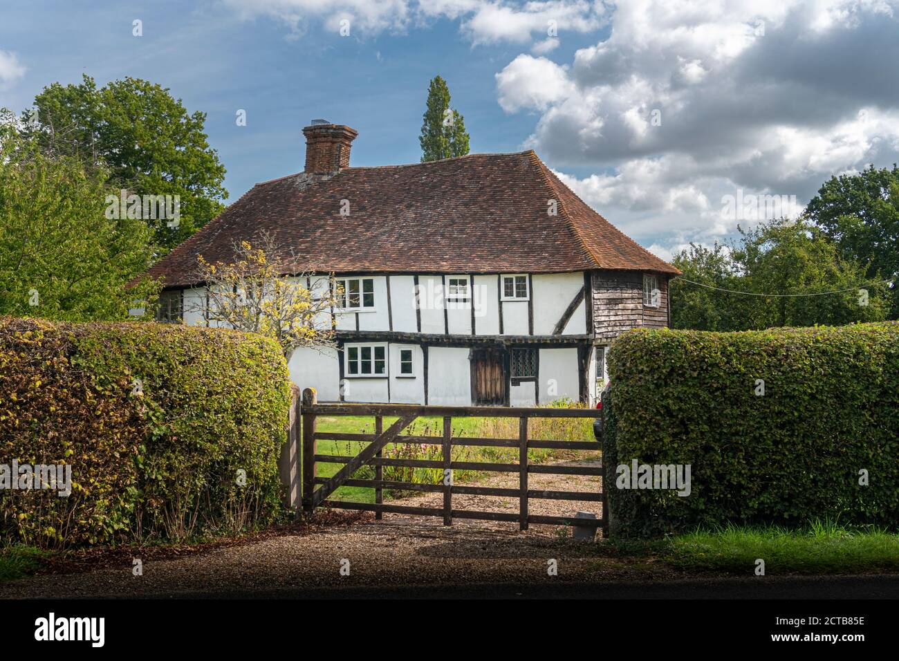 An ancient timber framed cottage in the Kent countryside, UK Stock ...