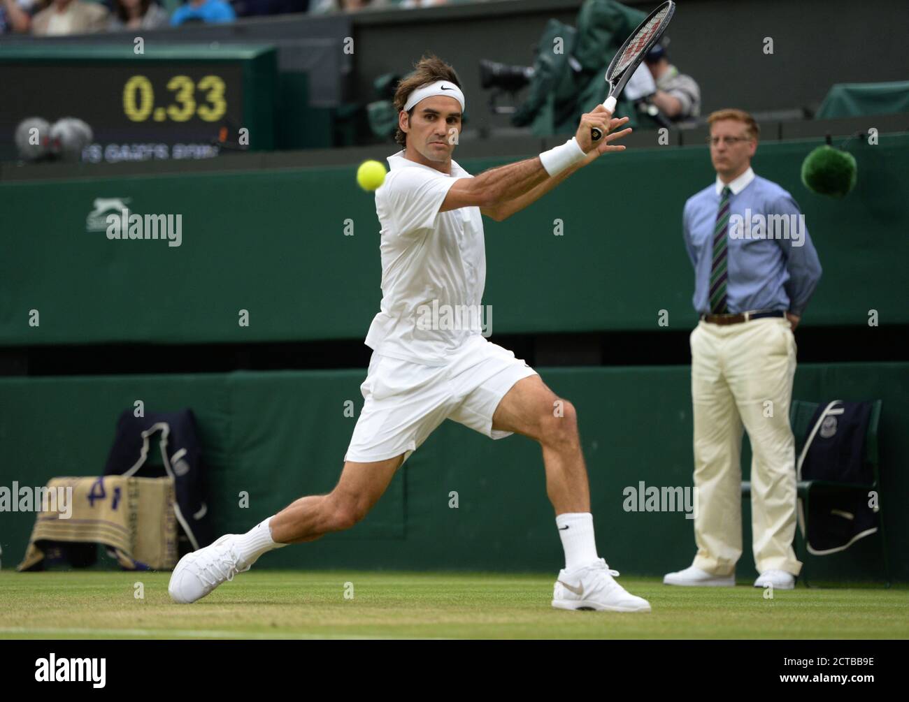 ROGER FEDERER. WIMBLEDON TENNIS CHAMPIONSHIPS 2014. Credit Image: © Mark Pain / Alamy Stock Photo