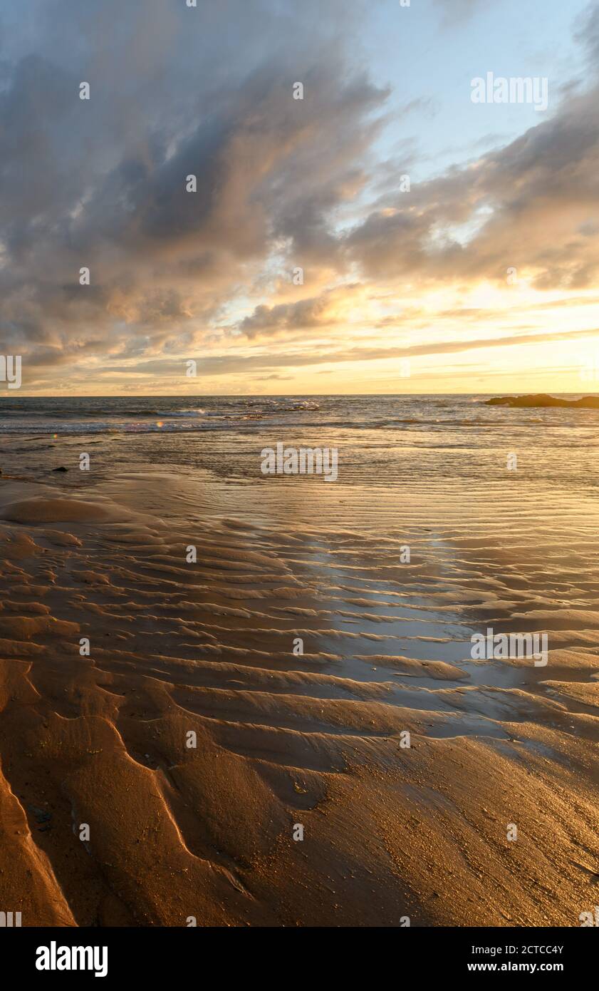 Beautiful sunset at the atlantic coast in France Stock Photo - Alamy