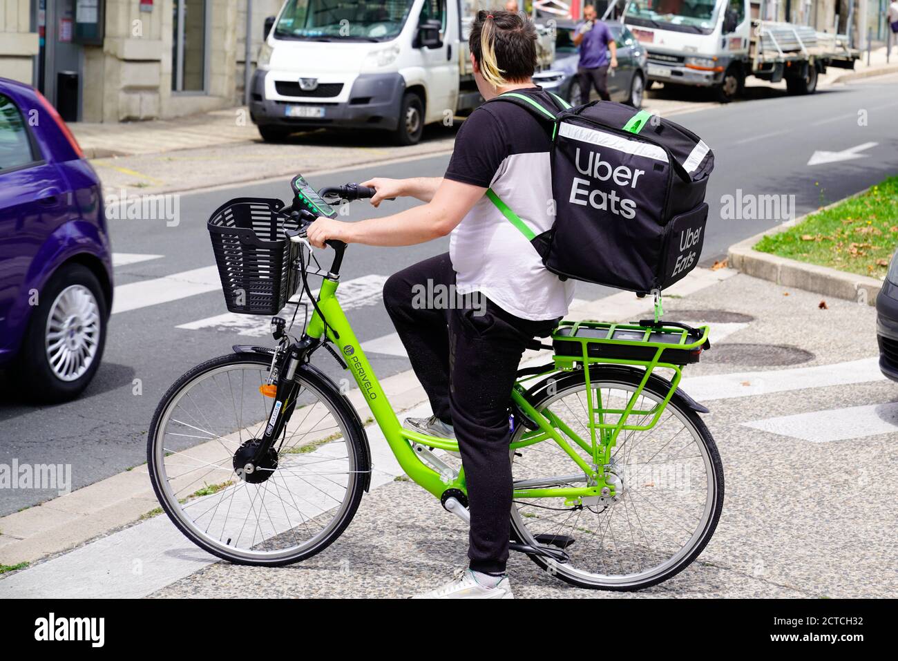 Perigueux , Aquitaine / France - 09 20 2020 : Ubereats bike delivery man  with backpack Uber eats deliver restaurant to home or office Stock Photo -  Alamy