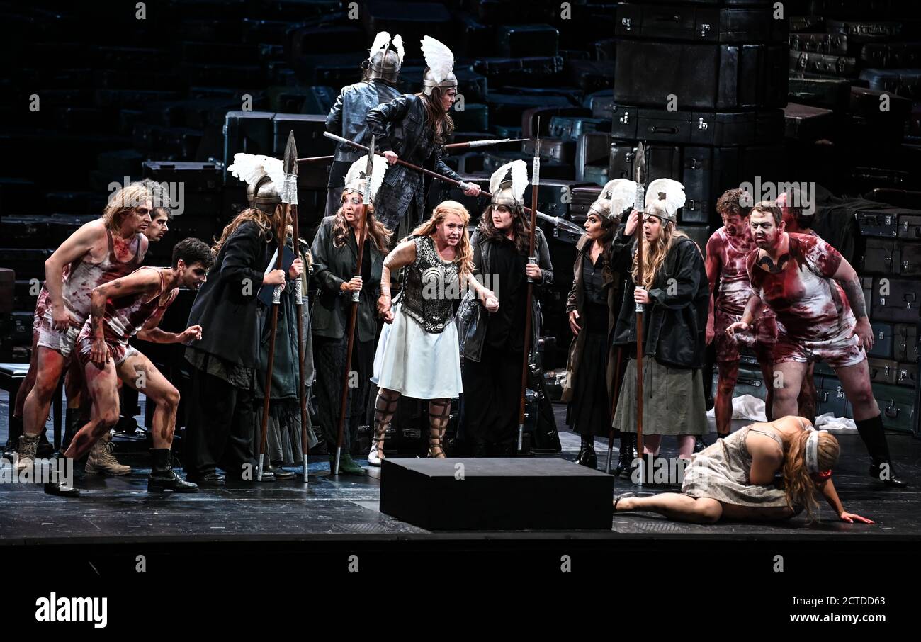 Berlin, Germany. 22nd Sep, 2020. Nina Stemme (as Brünnhilde, M) and Lise Davidsen (as Sieglinde, r) are on stage at the photo rehearsal for the opera 'Die Walküre' at the Deutsche Oper. The play will celebrate its premiere on 27.09.2020. Credit: Britta Pedersen/dpa-Zentralbild/dpa/Alamy Live News Stock Photo