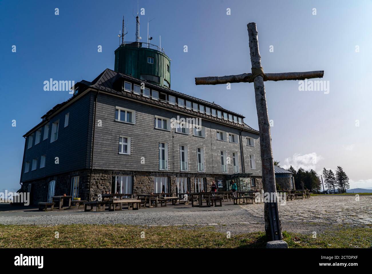 Summit cross, Asten Turm, observation tower, weather station, exhibition, restaurant, hotel.  Kahler Asten, Rothaargebirge, Hochsauerlandkreis, highes Stock Photo