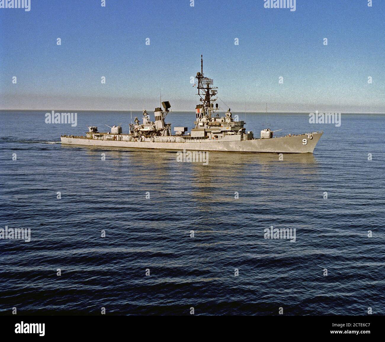 1970s navy ships hi-res stock photography and images - Alamy