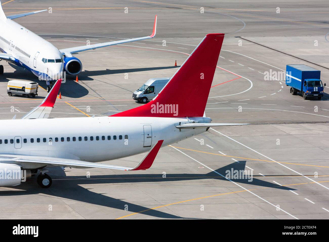 Airport apron view hi-res stock photography and images - Alamy