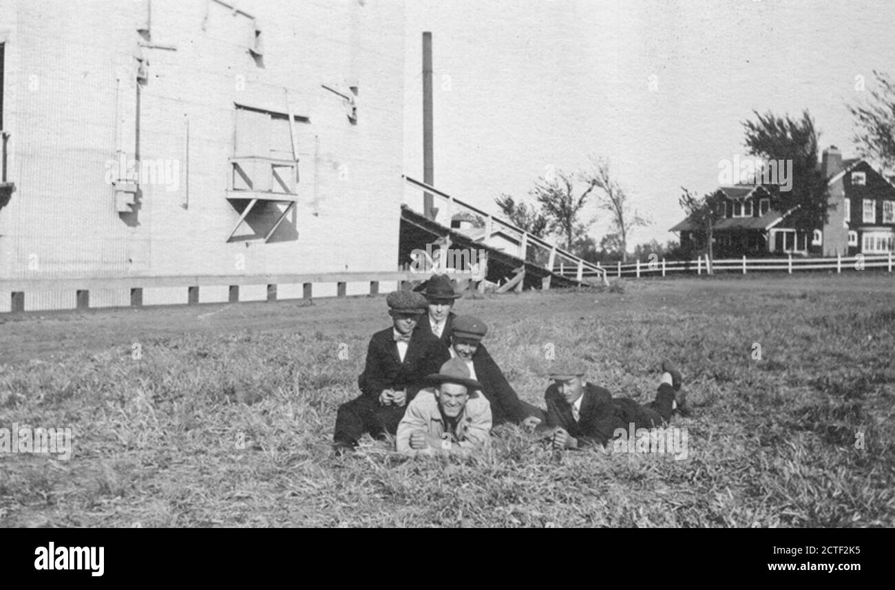Old iowa farm photo hires stock photography and images Alamy