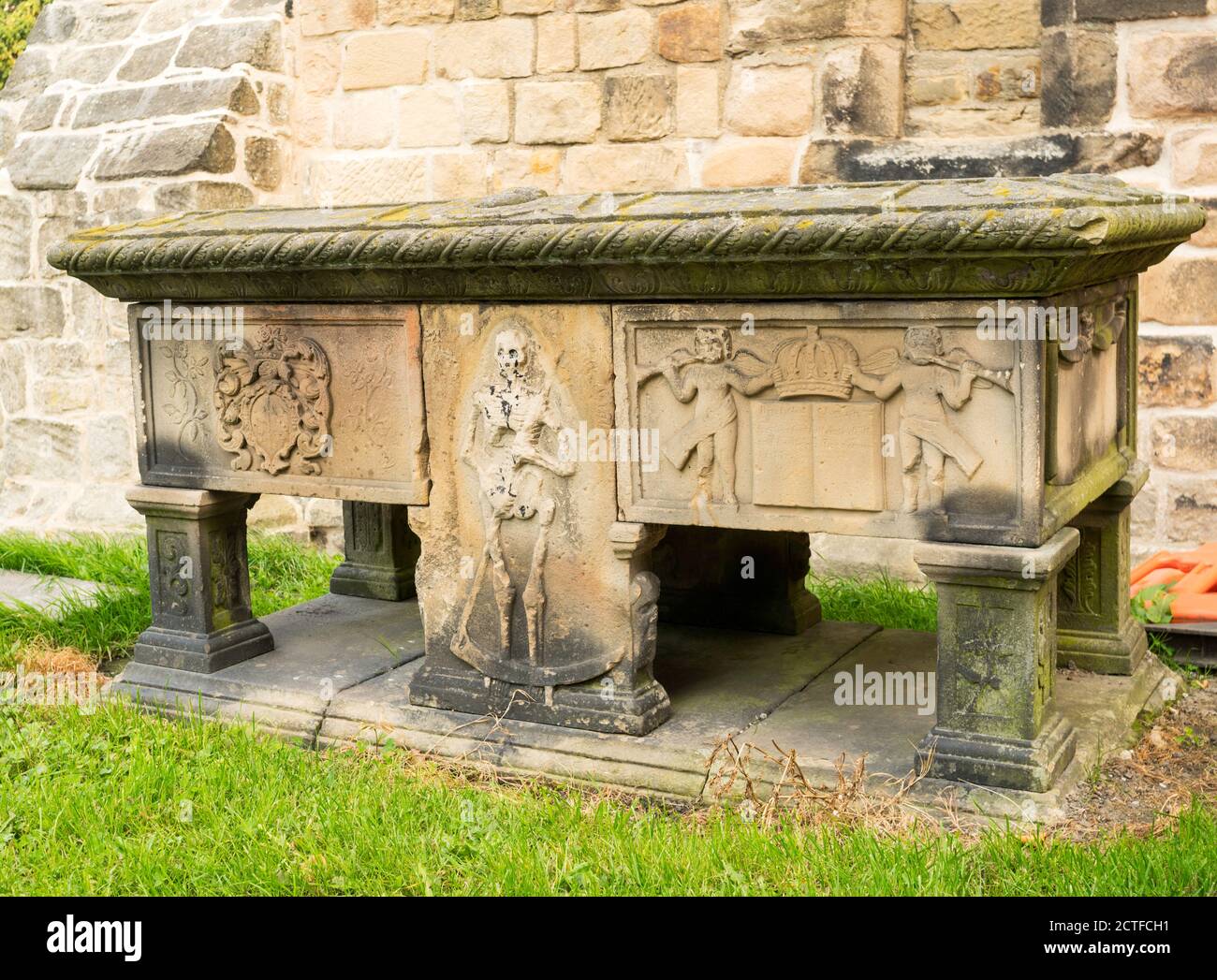 The chest or table tomb of George Hopper 1725 at St Mary's Parish Church in Barnard Castle, Co. Durham, England, UK Stock Photo