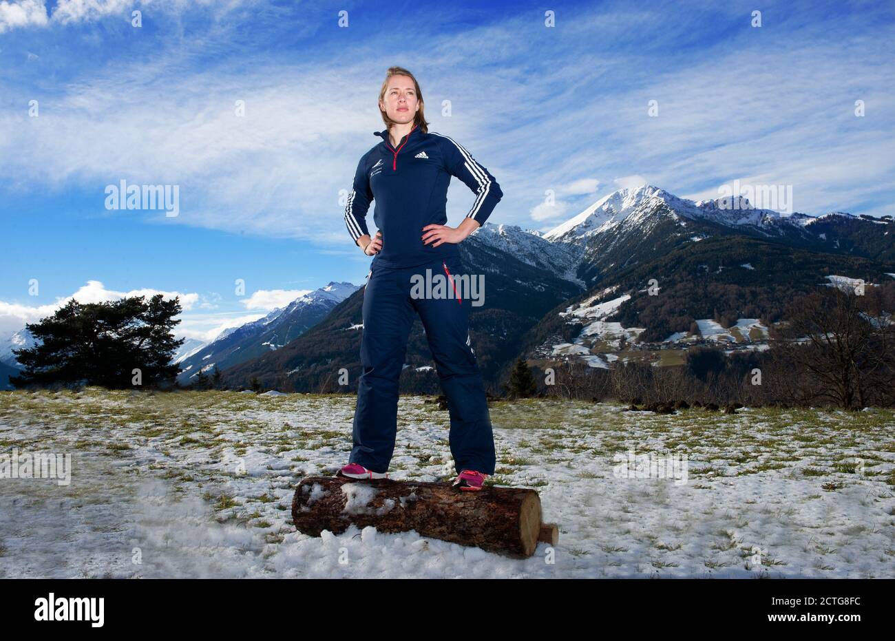 GB SKELETON GOLD MEDAL HOPE LIZZY YARNOLD ON LOCATION IN IGLS, AUSTRIA.  PICTURE CREDIT © MARK PAIN / ALAMY Stock Photo