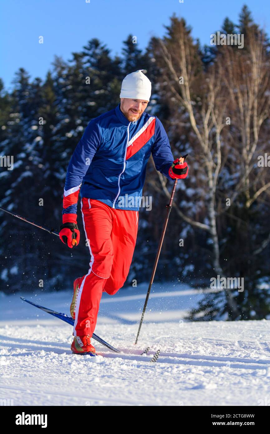 Crosscountry skier in diagonal technique Stock Photo Alamy