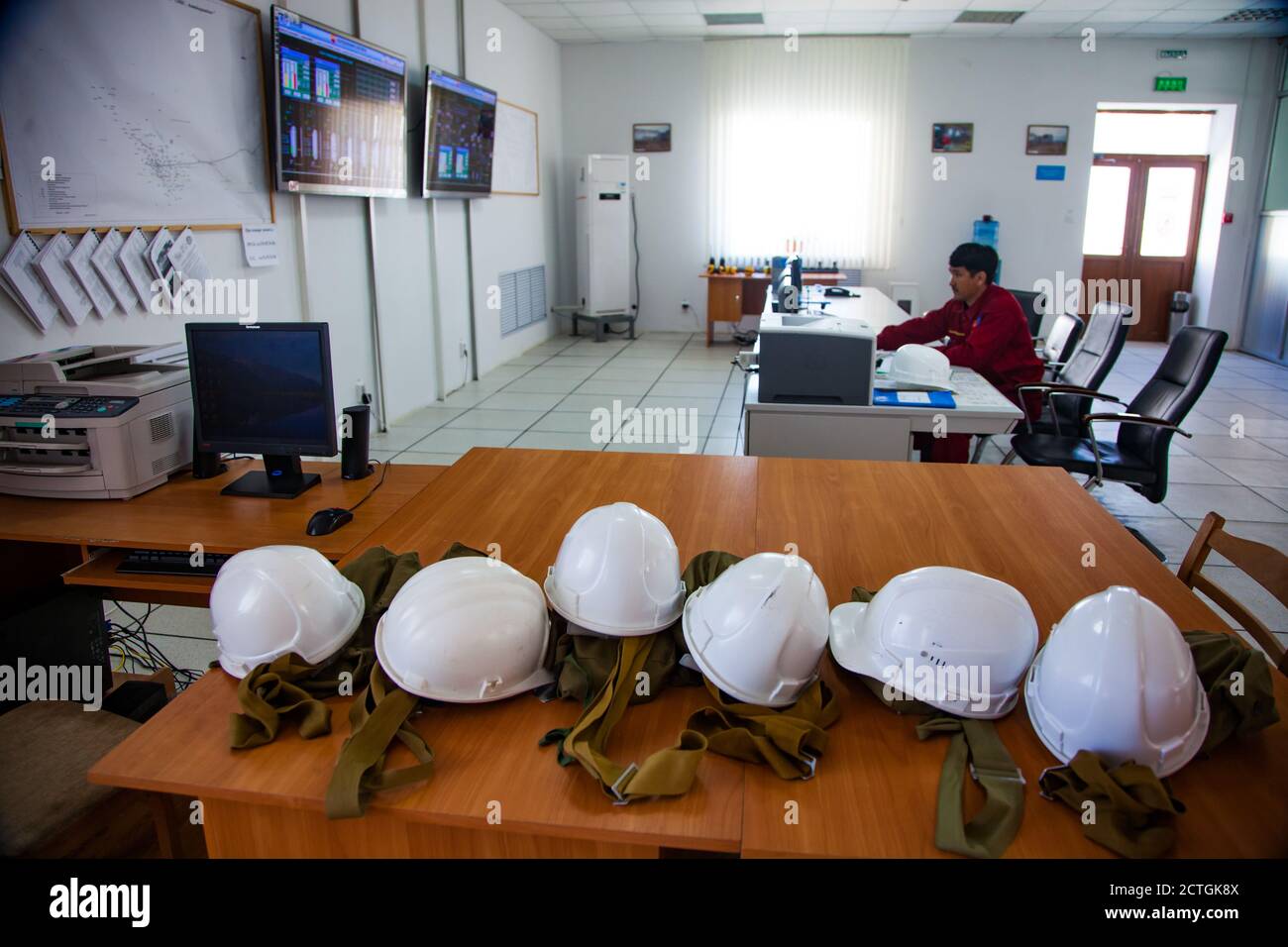 Oil refinery control room hires stock photography and images Alamy