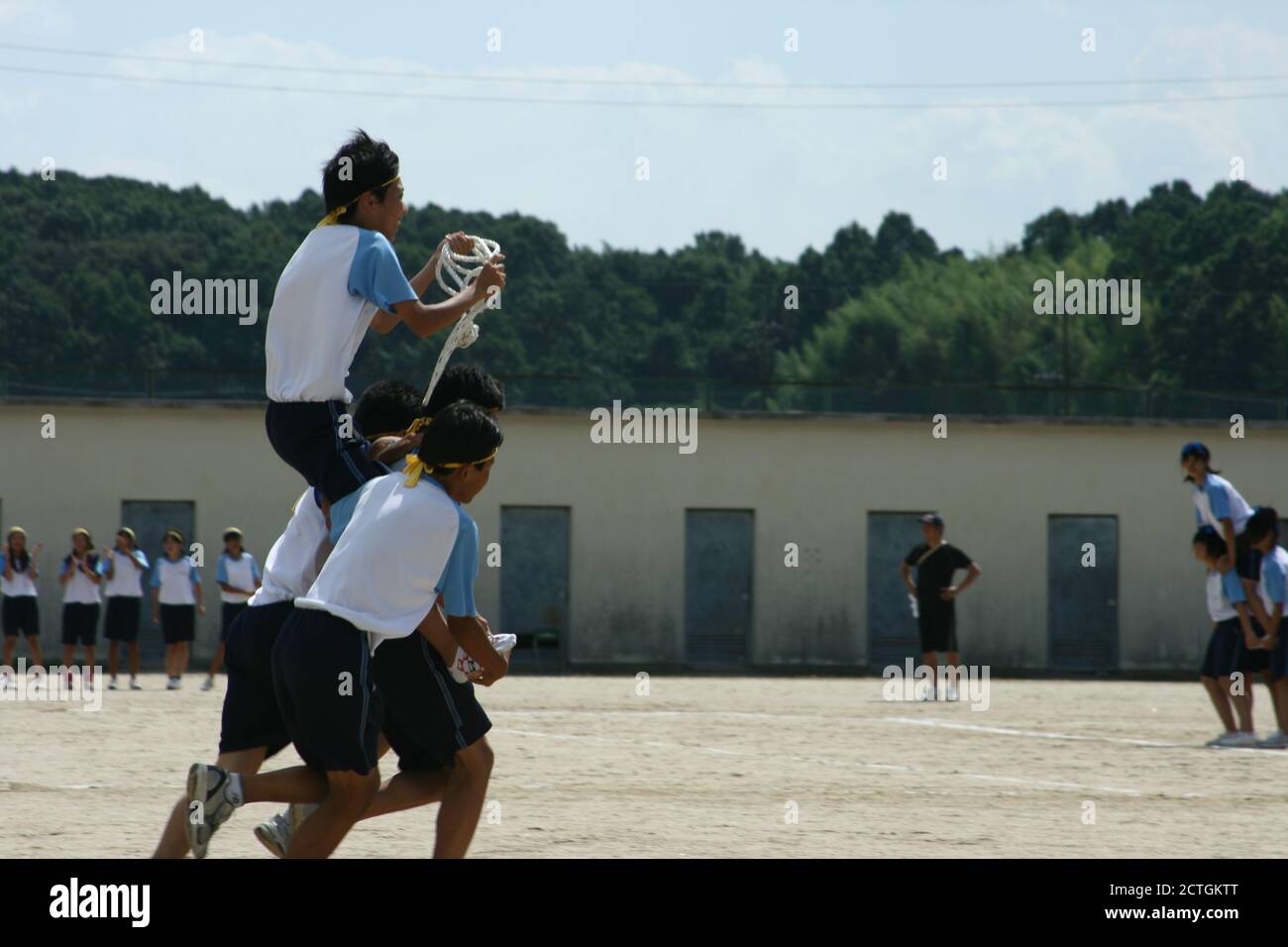 Japanese junior high school students hi-res stock photography and ...