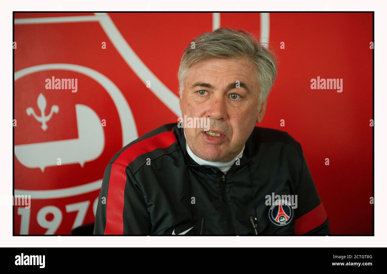 CARLO ANCELOTTI - MANAGER OF FRENCH CLUB PARIS SAINT-GERMAIN - PHOTOGRAPHED AT THE TEAM'S PARIS TRAINING GROUND.  PICTURE CREDIT: © MARK PAIN / ALAMY Stock Photo