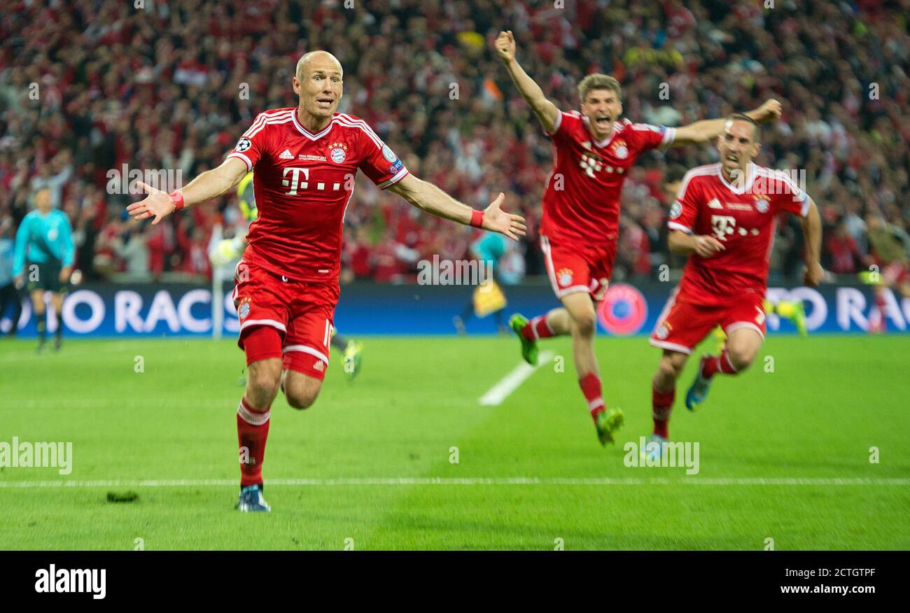 Arjen Robben Celebrates Scoring For Bayern Munich To Win The Champions League Borussia Dortmund V Fc Bayern Munich Cl Final 13 Picture Mark Pain Stock Photo Alamy