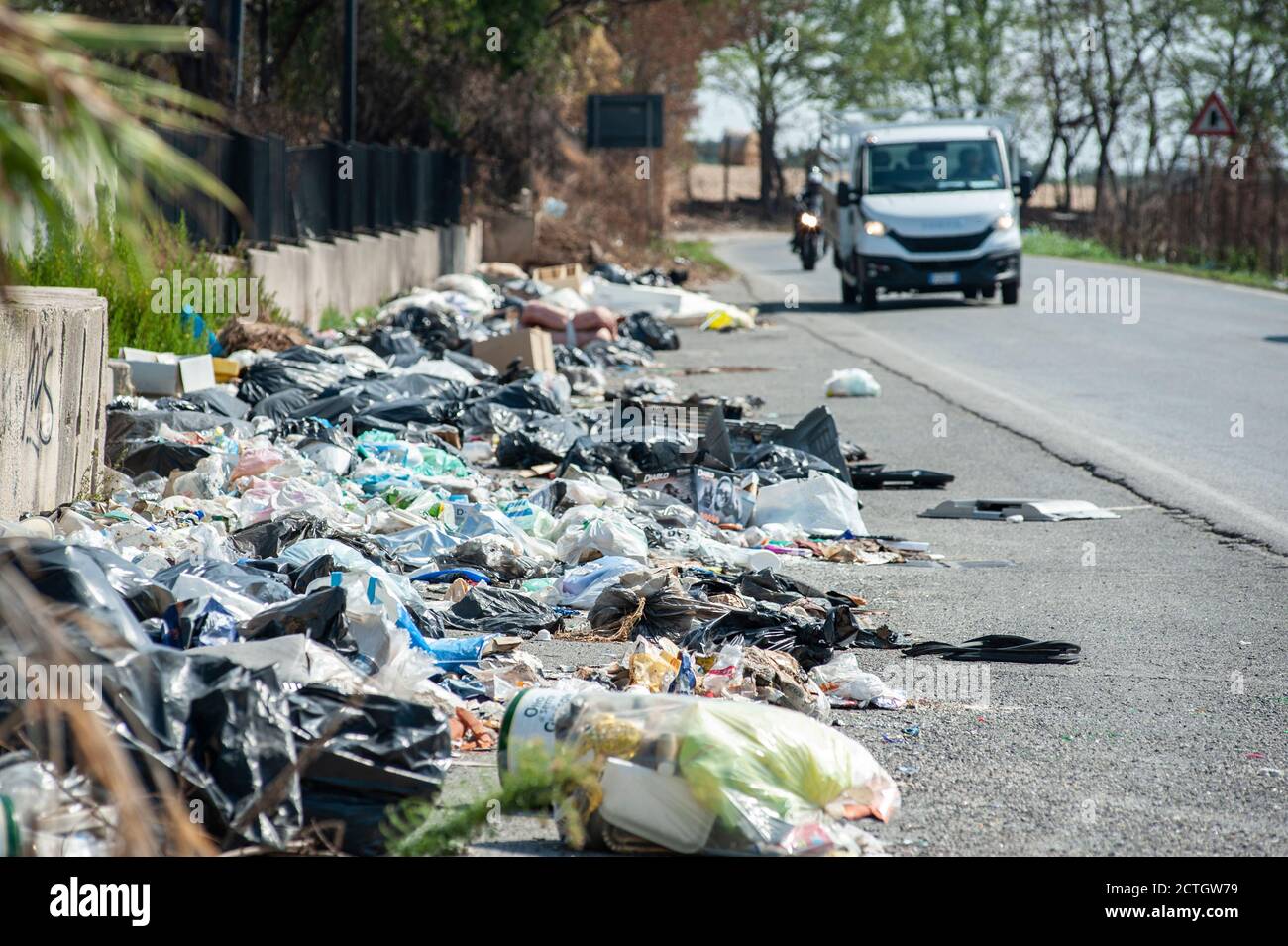 Garbage heap along a road, near Rome, Italy. Environmental degradation concept Stock Photo
