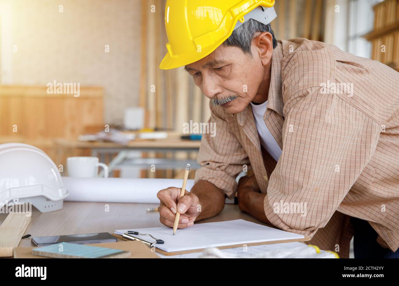 Old man helmet portrait hi-res stock photography and images - Alamy