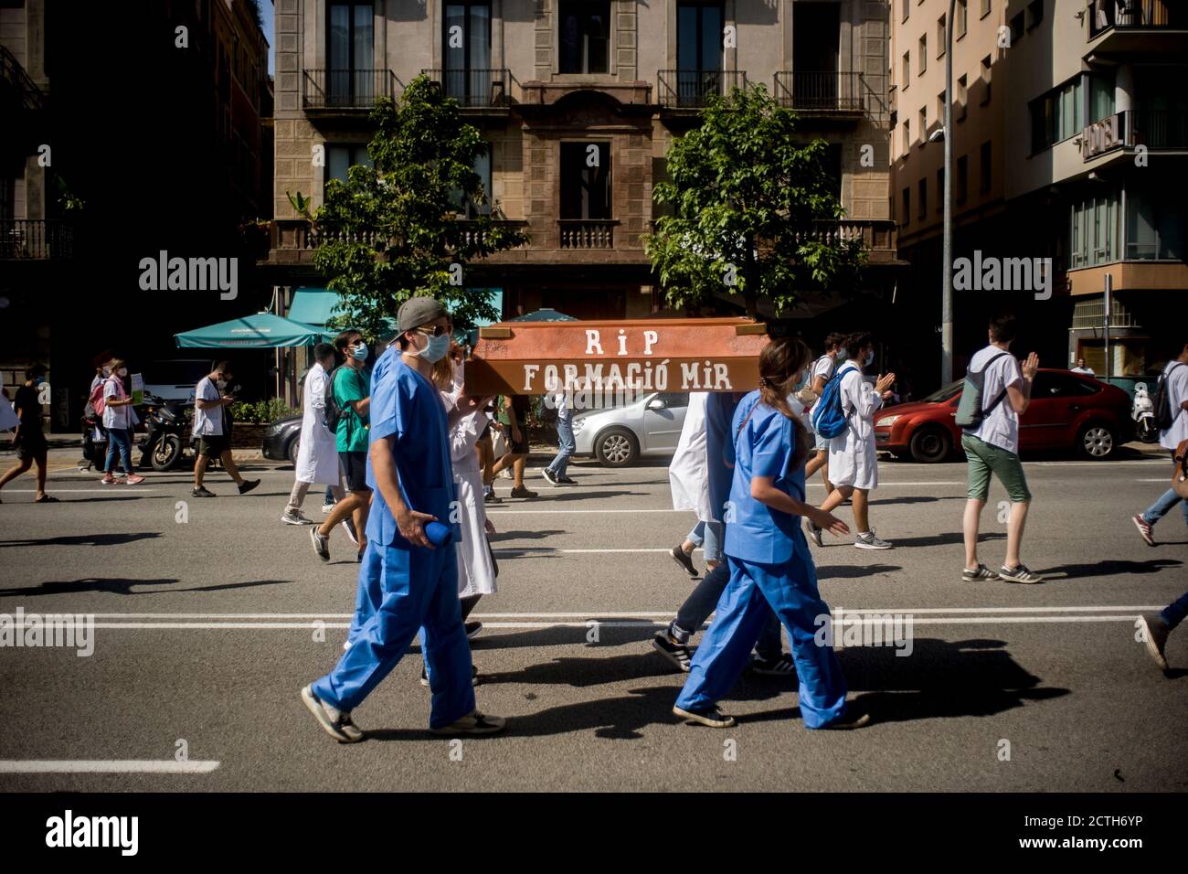Resident doctor hi-res stock photography and images - Page 13 - Alamy