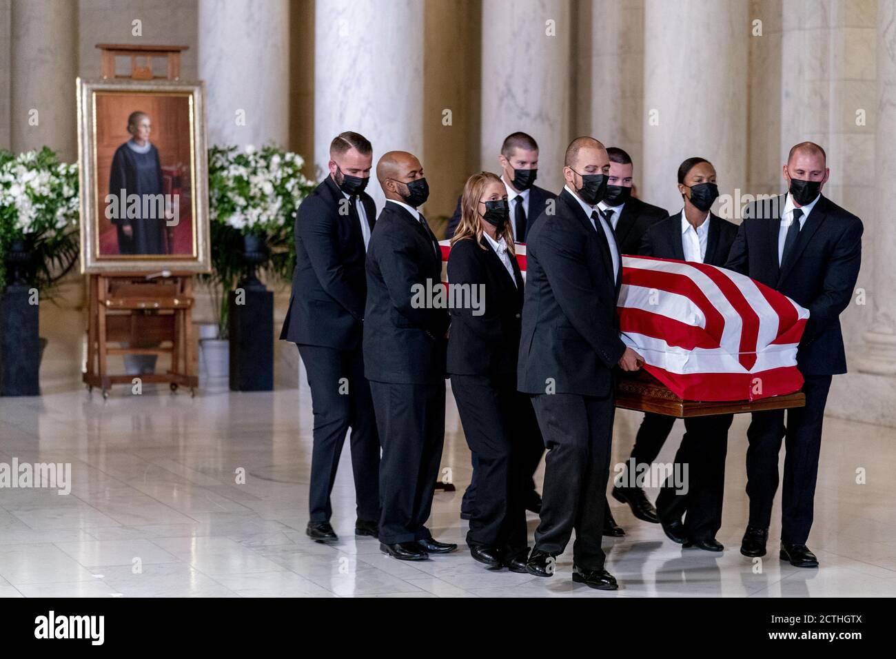 Washington, United States. 23rd Sep, 2020. The flag-draped casket of Justice Ruth Bader Ginsburg, carried by Supreme Court police officers, arrives in the Great Hall at the Supreme Court in Washington, DC on Wednesday, September 23, 2020. Ginsburg, 87, died of cancer on September 18. Pool Photo by Andrew Harnik/UPI Credit: UPI/Alamy Live News Stock Photo