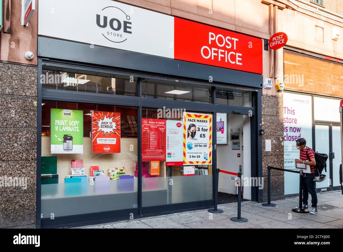 Post Office Queue High Resolution Stock Photography And Images Alamy