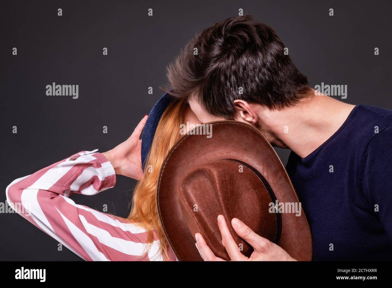 Man kiss woman lips hi-res stock photography and images - Alamy