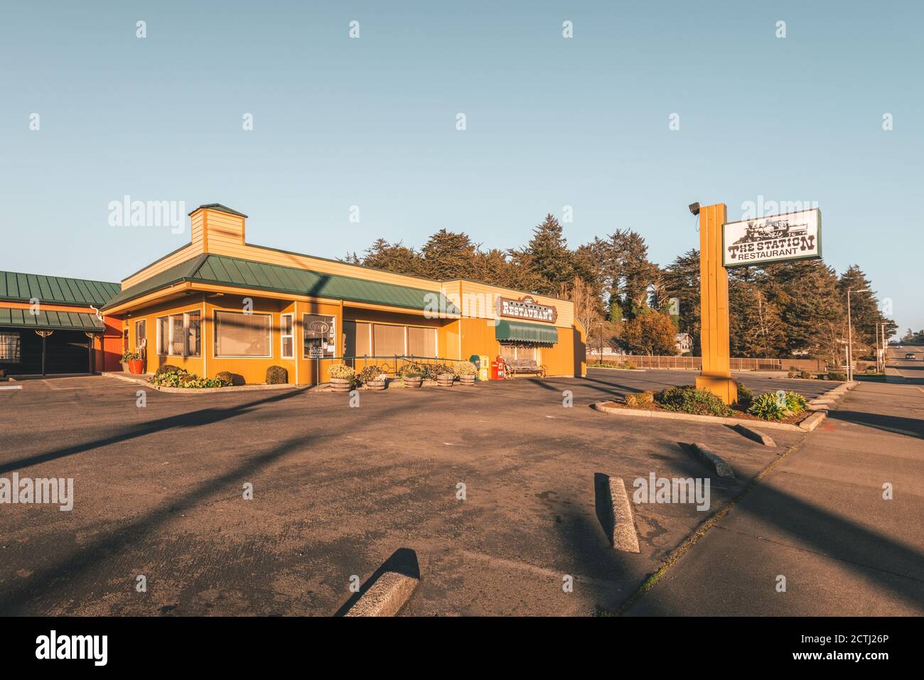 The Station restaurant in Bandon, Oregon by highway 101 Stock Photo Alamy