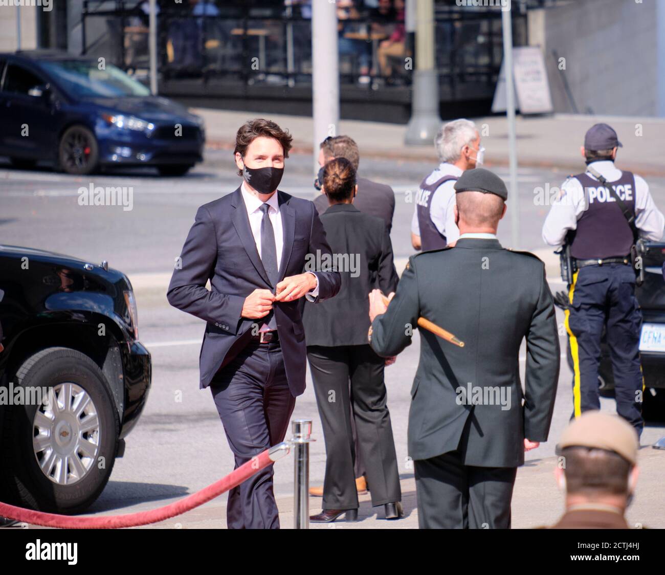 Ottawa, Canada. September 23rd, 2020. Canadian Prime Minister, Justin Trudeau arrives at the Canadian Senate for the Speech of the Throne. The current parliament was prorogued a month ago as a reset after a difficult year for the Liberal minority government, from the on-going Pandemic to scandals, and the new Throne Speech is used as a reset to present to Canadians how the government plans to rebuild from the impact of the pandemic. Credit: meanderingemu/Alamy Live News Stock Photo