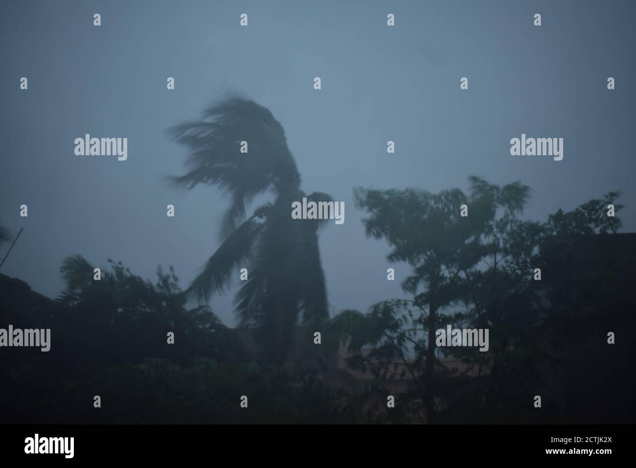 Cyclonic rain hi-res stock photography and images - Alamy Cyclonic rain hi-res stock photography and images - Alamy