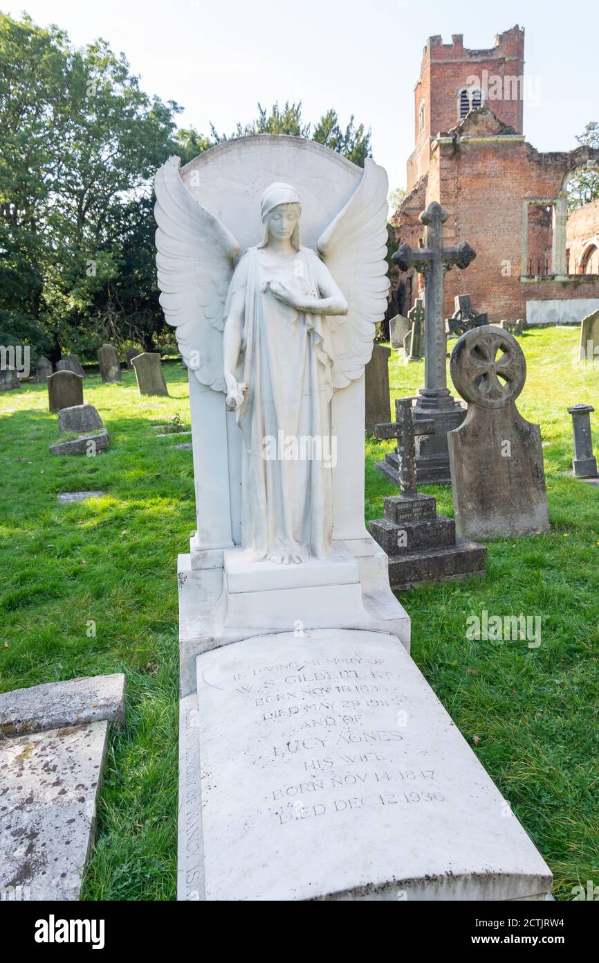 W..S.Gilbert (British dramatist) grave in churchyard of St John the Evangelist Church, Stanmore, London Borough of Harrow, Greater London, England, Un Stock Photo