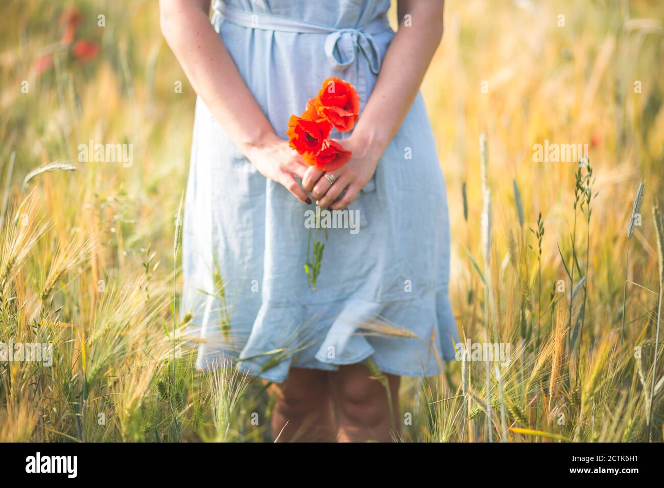 Standing in flower field hi-res stock photography and images - Alamy