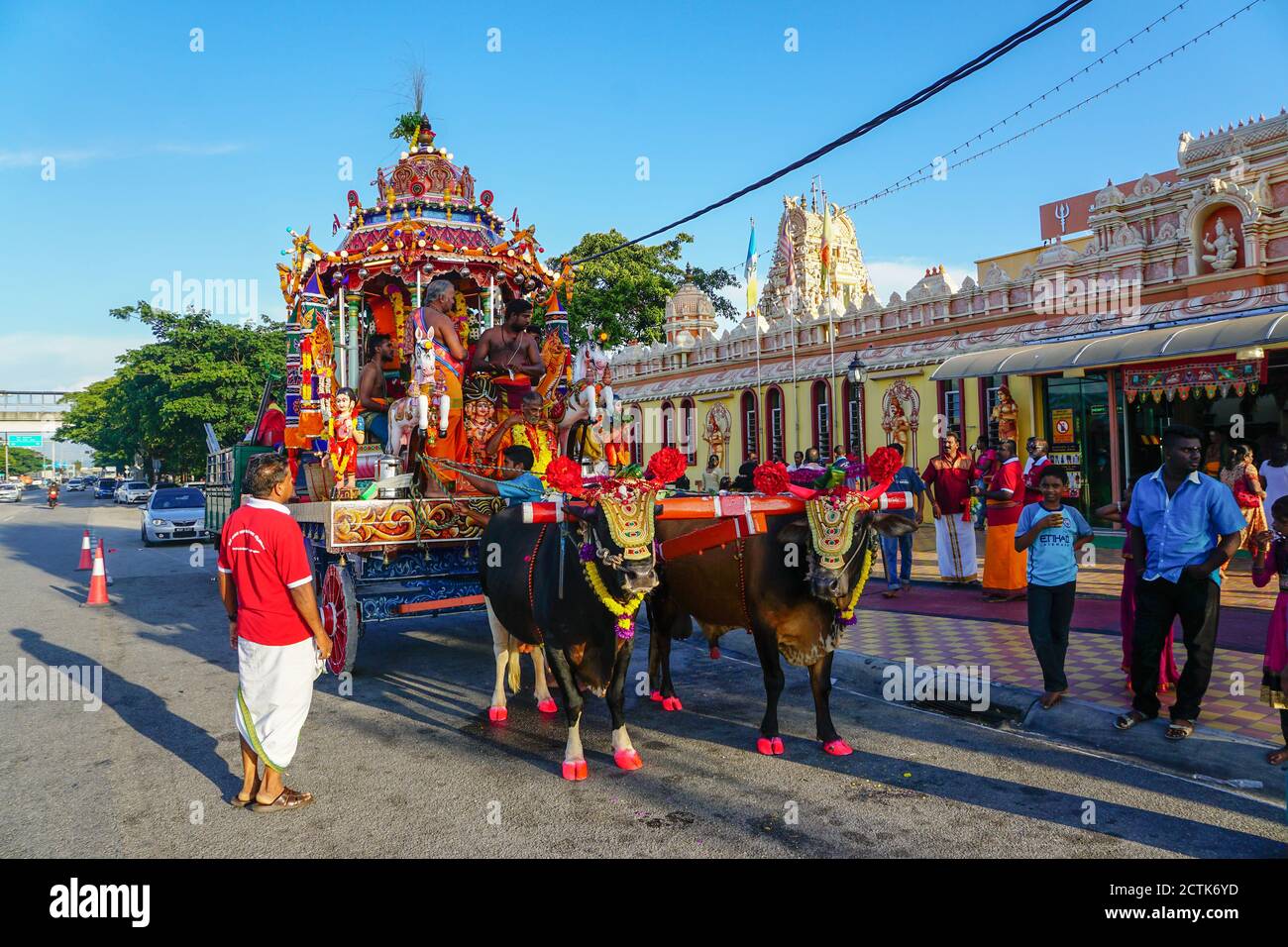 Butterworth Penang Malaysia Aug 03 2017 Chariot Procession At Jalan Baru Sri Muniswarar Temple Stock Photo Alamy