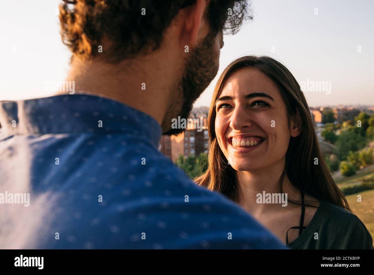 Man looking beautiful woman hi-res stock photography and images - Alamy