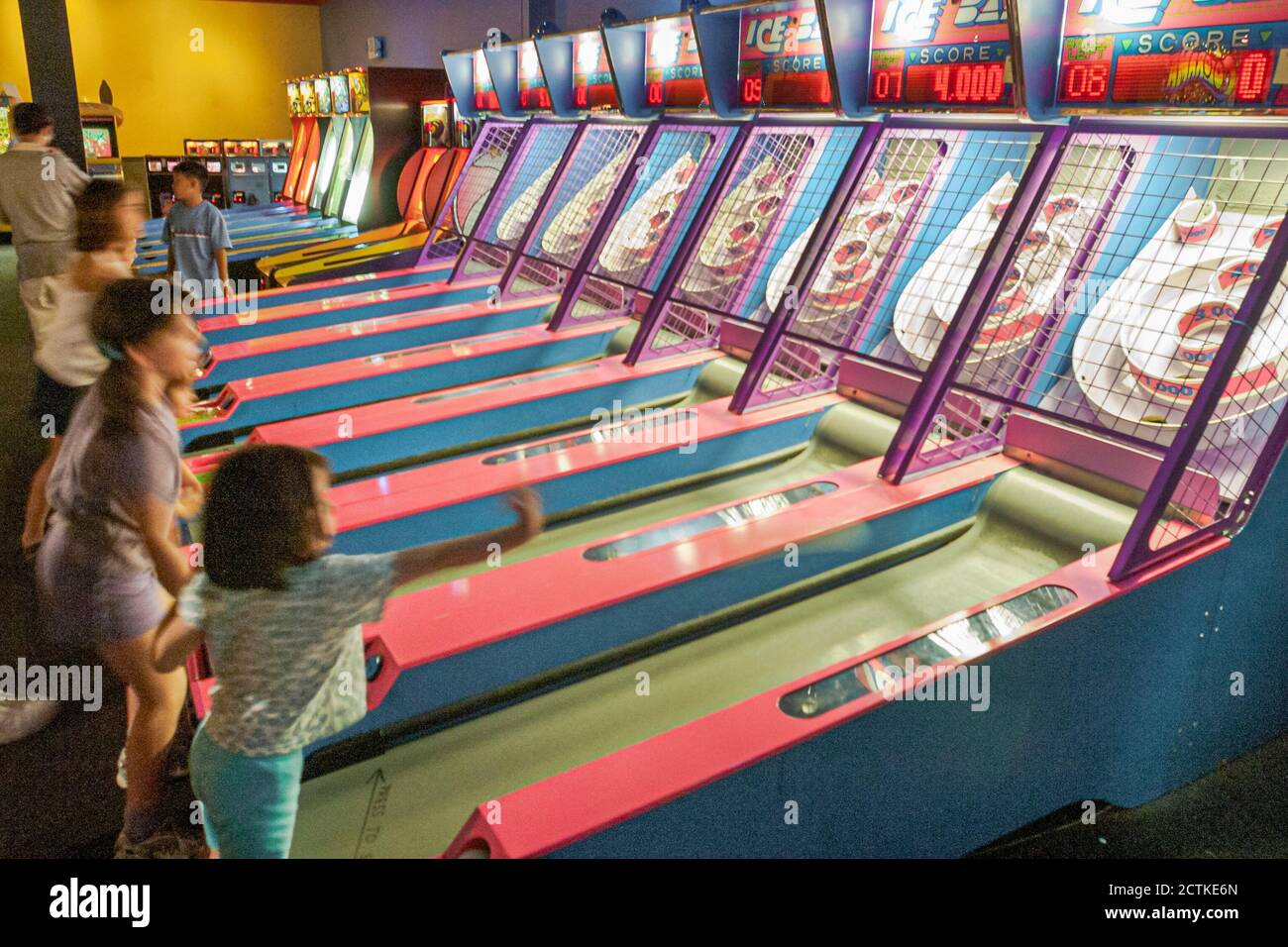 Tennessee sevierville mr gattis buffet style pizza and games hires