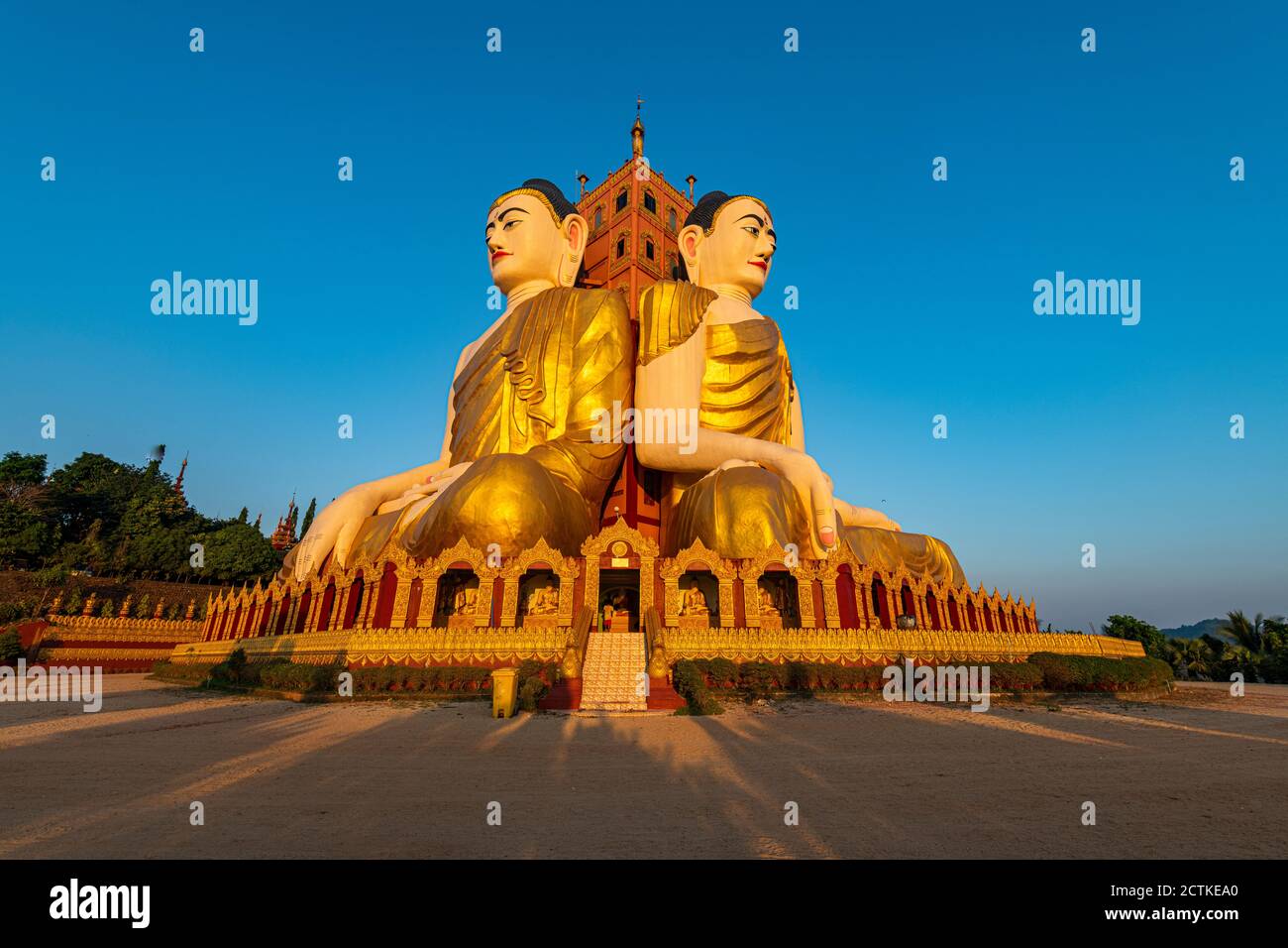 Ko yin lay pagoda hires stock photography and images Alamy